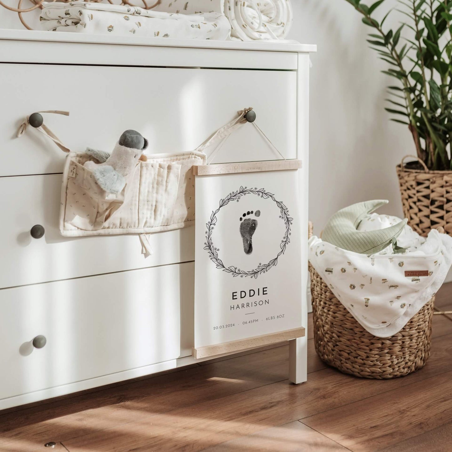 Personalised new baby print handprint/footprint kit - wreath