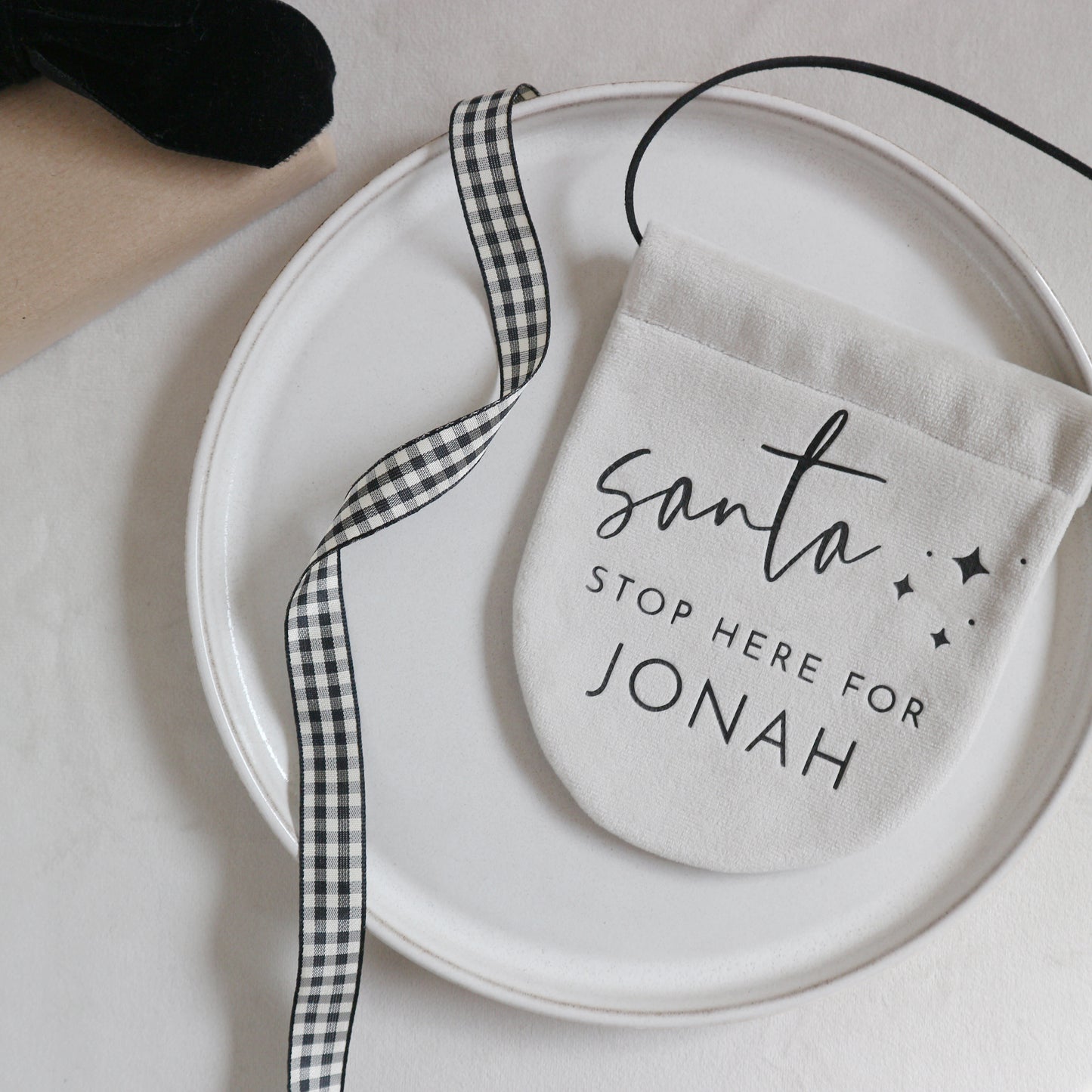 Personalised Santa stop here door hanger