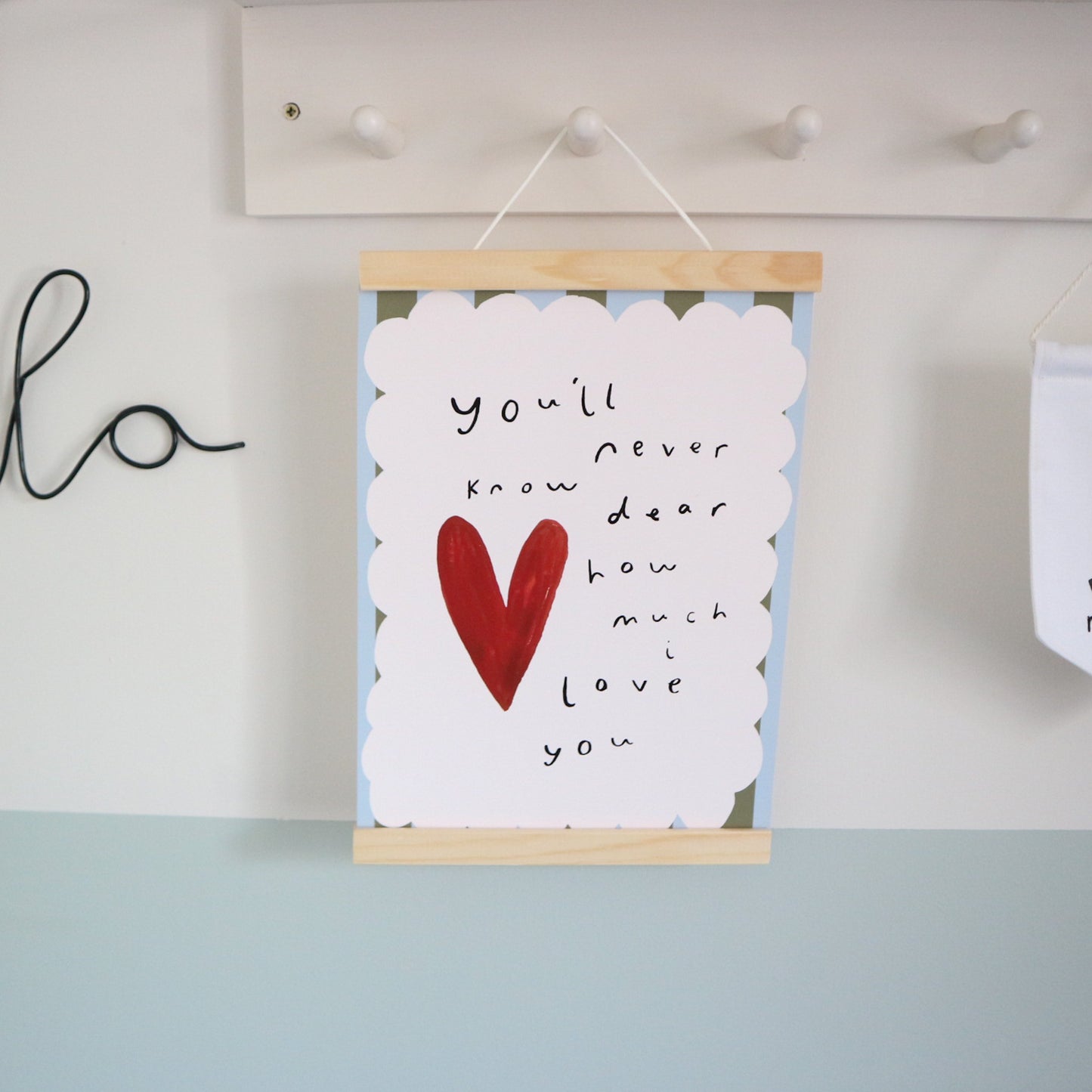 Magnetic picture hanger - A4 size