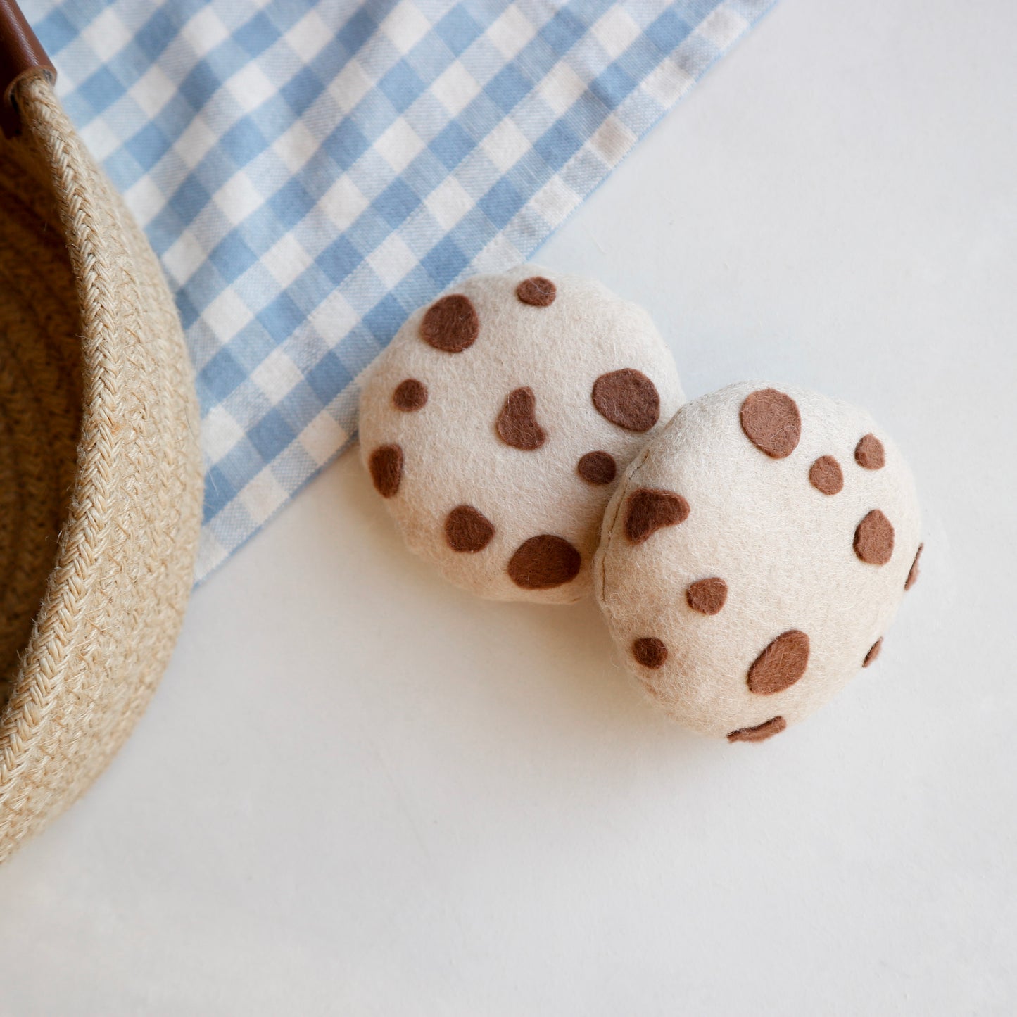 Pack of two felt chocolate chip cookies
