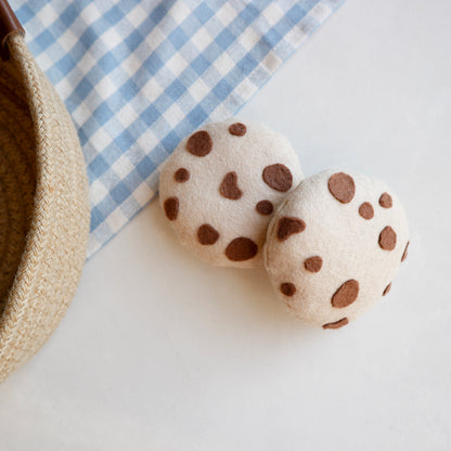 Pack of two felt chocolate chip cookies