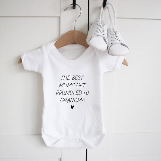 Grandma baby announcement bodysuit